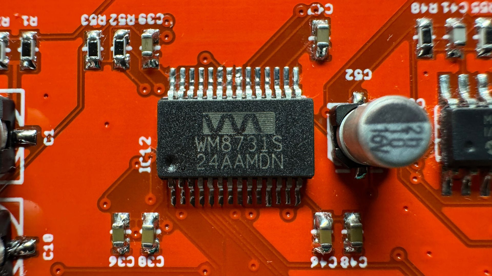 WM8731